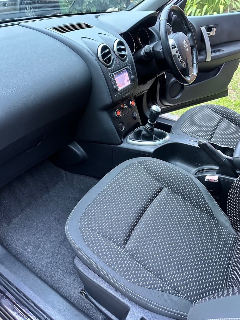 2010 Nissan Qashqai 1.5 dCi N-Tec 5dr HATCHBACK Diesel Manual