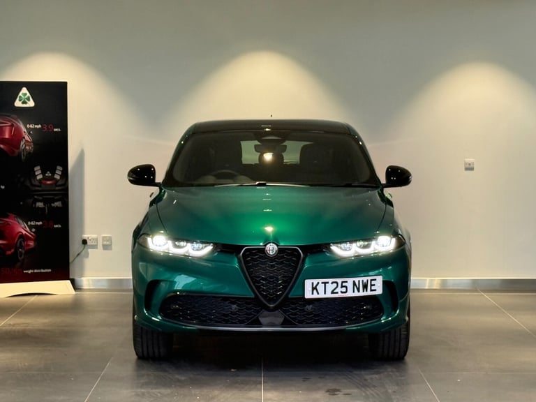 2025 Alfa Romeo Tonale 1.3 PHEV Tributo Italiano 5dr Auto Hatchback Petrol Parallel PHEV Automatic