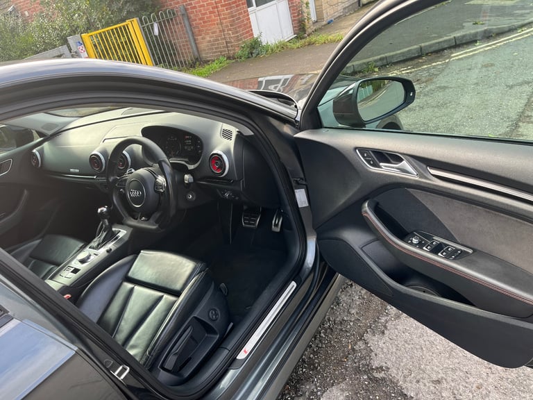 2015 AUDI RS3 SPORTBACK DSG QUATTRO 2.5 TSFI 5dr Daytona grey 
