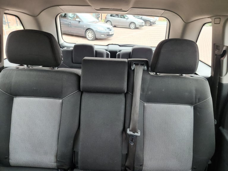 VAUXHALL ZAFIRA AUTOMATIC 7 SEATER DIESEL CLEAN CAR IN COVENTRY 