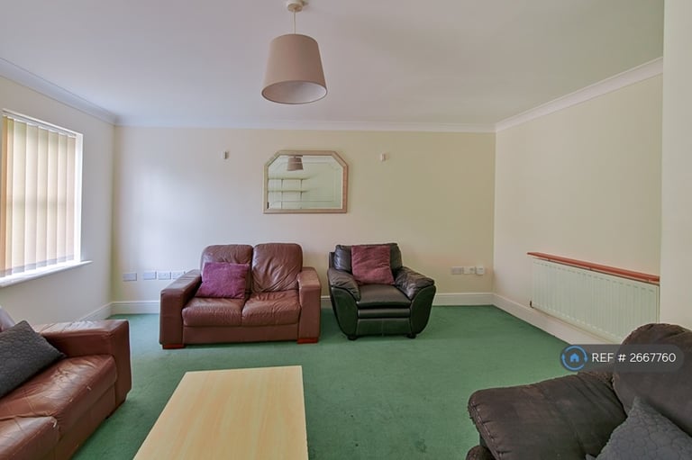 5 bedroom house in Denison Road, Manchester, M14 (5 bed) (#2667760)