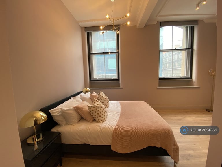 2 bedroom flat in Charlotte Street, Manchester, M1 (2 bed) (#2654389)