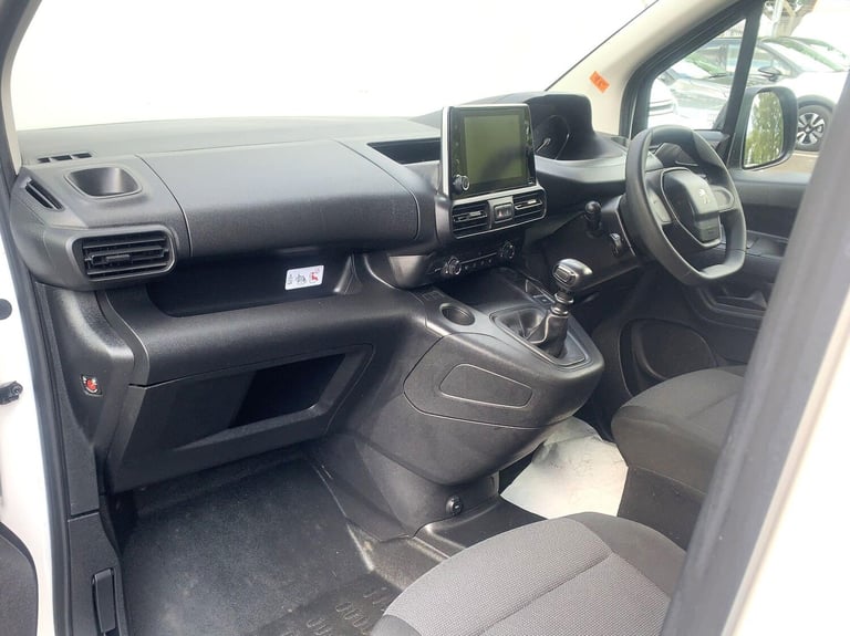 2022 Peugeot Partner 1.5 BlueHDi 850 Professional Premium Long Crew Van LWB Euro 6 6dr PANEL VAN ...
