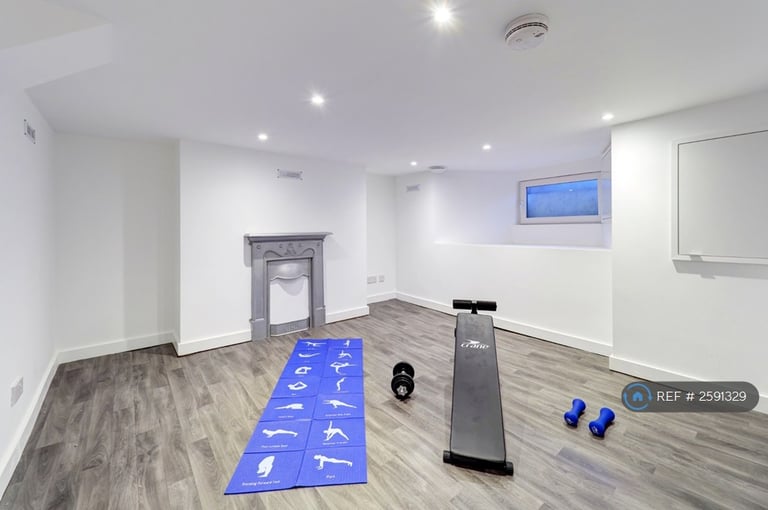 1 bedroom in Sandy Lane, Manchester, M21 (#2591329)