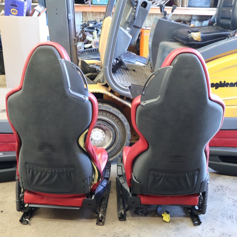 BMW E85 Z4 Sport Red Leather Seats & Door Cards (TraumRot)