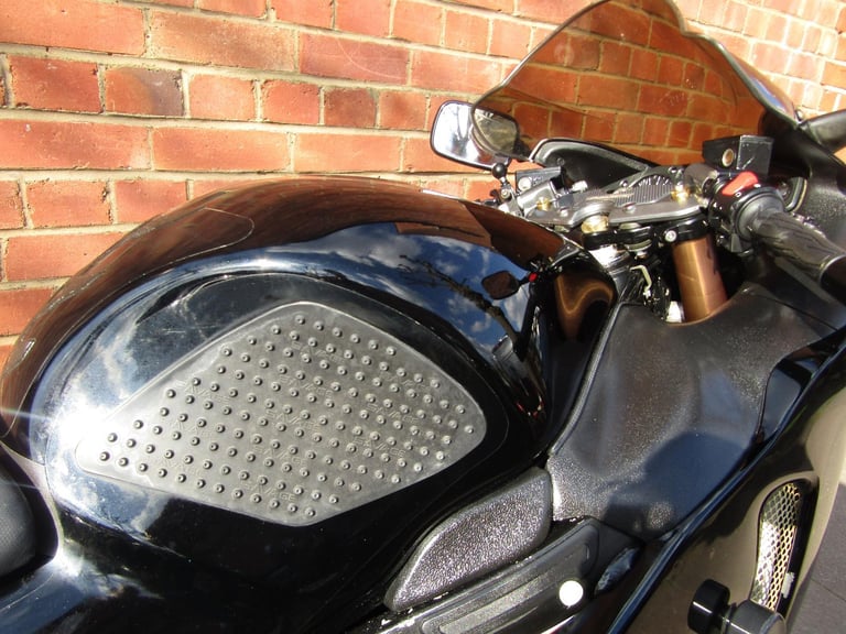 SUZUKI GSX1300 HAYABUSA * VERY LOW MILES 11000 *2 FORMER KEEPERS* WOW *