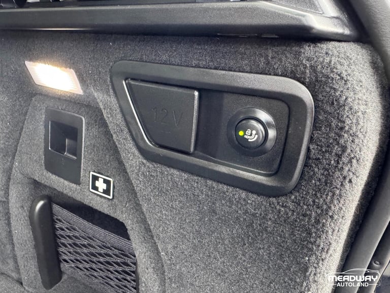 2022 BMW X7 4.4 M50i V8 Dark Shadow Edition SUV 5dr Petrol Auto xDrive Euro 6 (s/s) (53 ESTATE Pe...