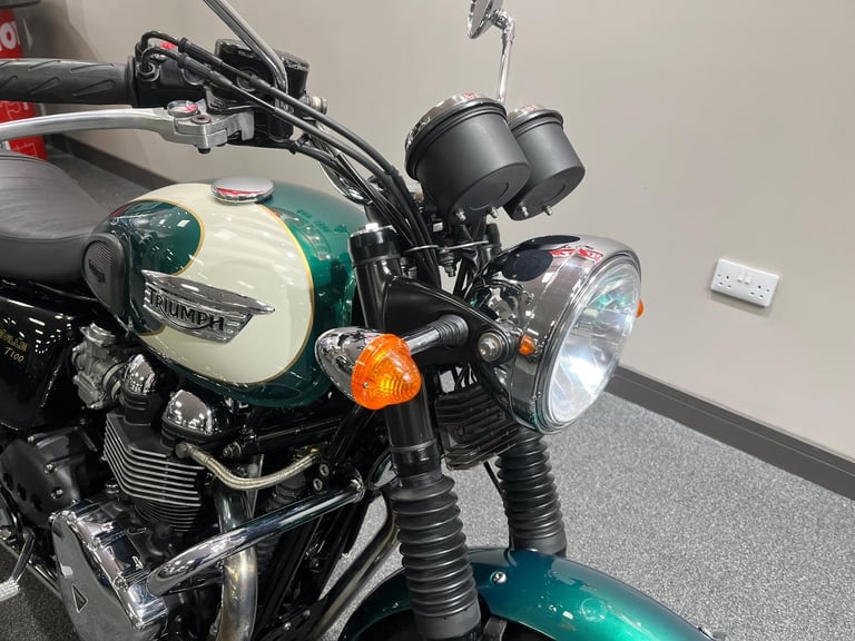 Triumph Bonneville T 100, 2011