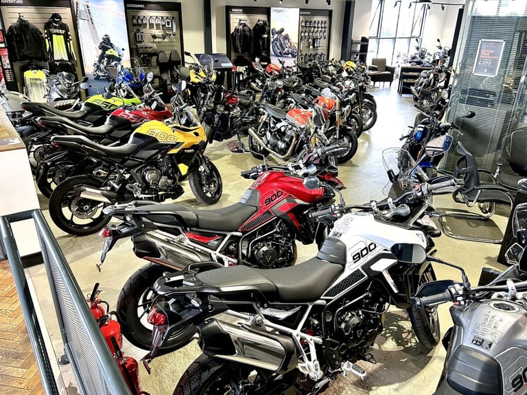 2020 Triumph STREET TRIPLE R LRH Naked PETROL Manual