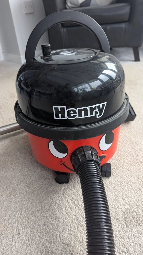 image for REDUCED - Numatic Henry HVR160 Bagged Cylinder Vacuum Cleaner - Red