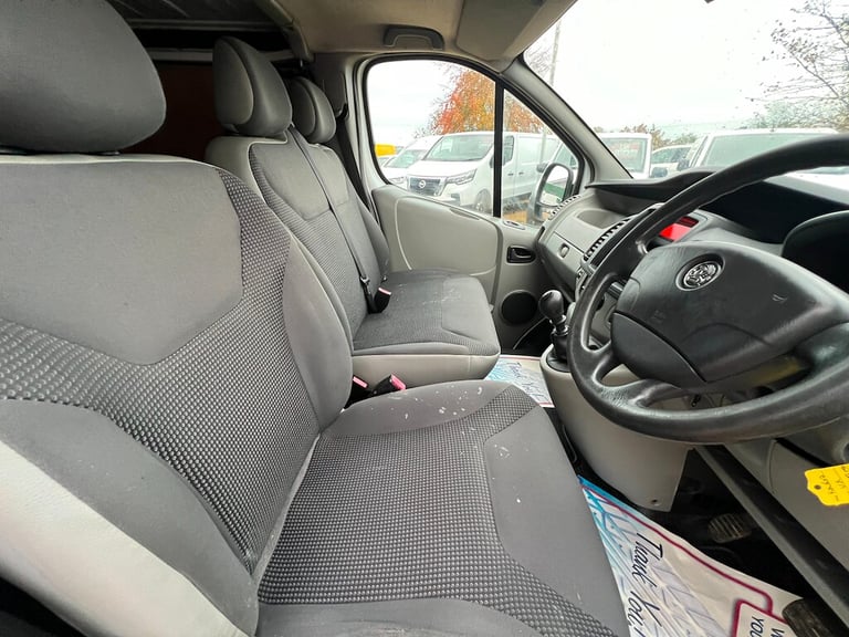 2010 Vauxhall Vivaro 2.0 2700 CDTi Panel Van 4dr Diesel Manual FWD L1 (215 g/km, 113 bhp) Panel V...