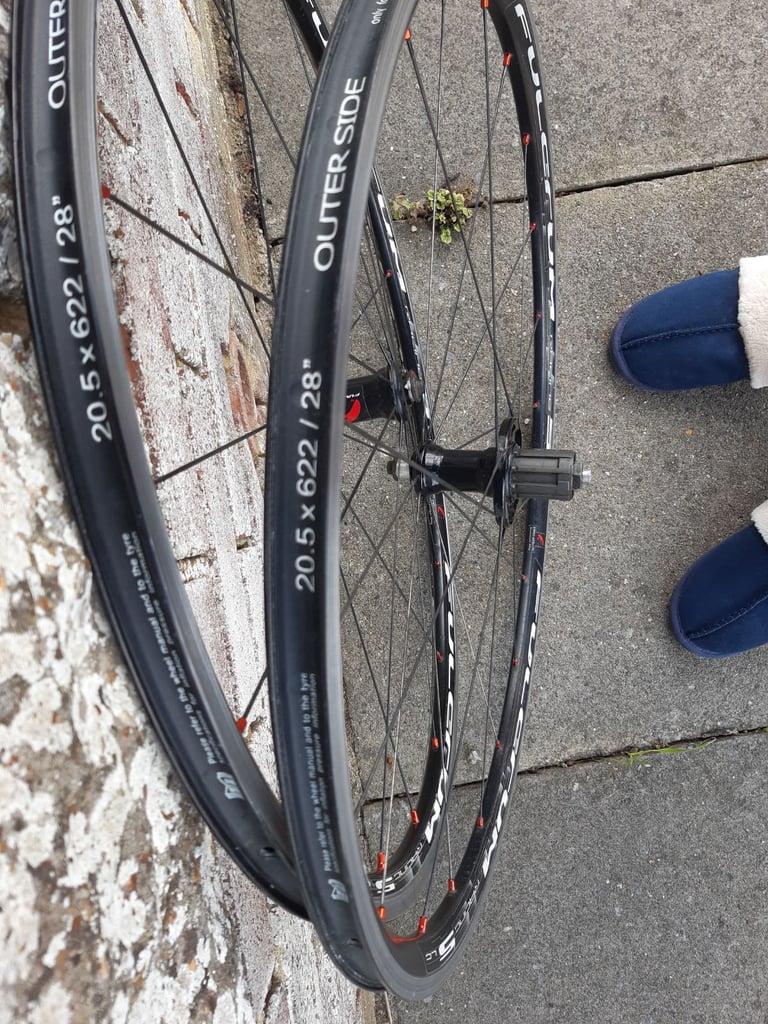 image for 2 bike wheels 