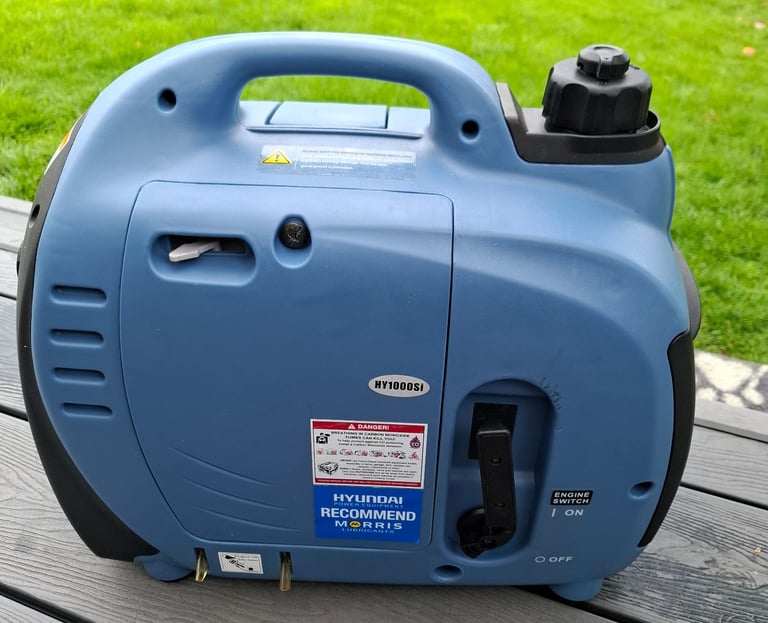 Hyundai 1000W Portable Petrol Inverter 4-stroke suitcase style generator Generator - HY1000Si