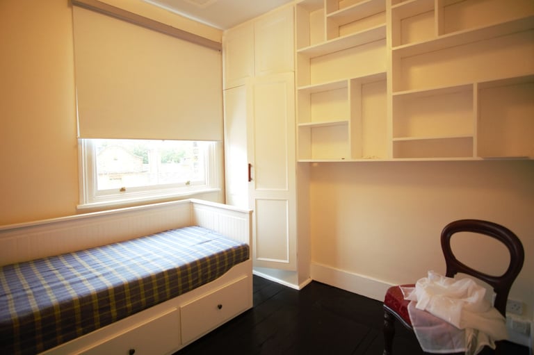 Impressive 3-bedroom maisonette available to rent in Portobello Road, W11