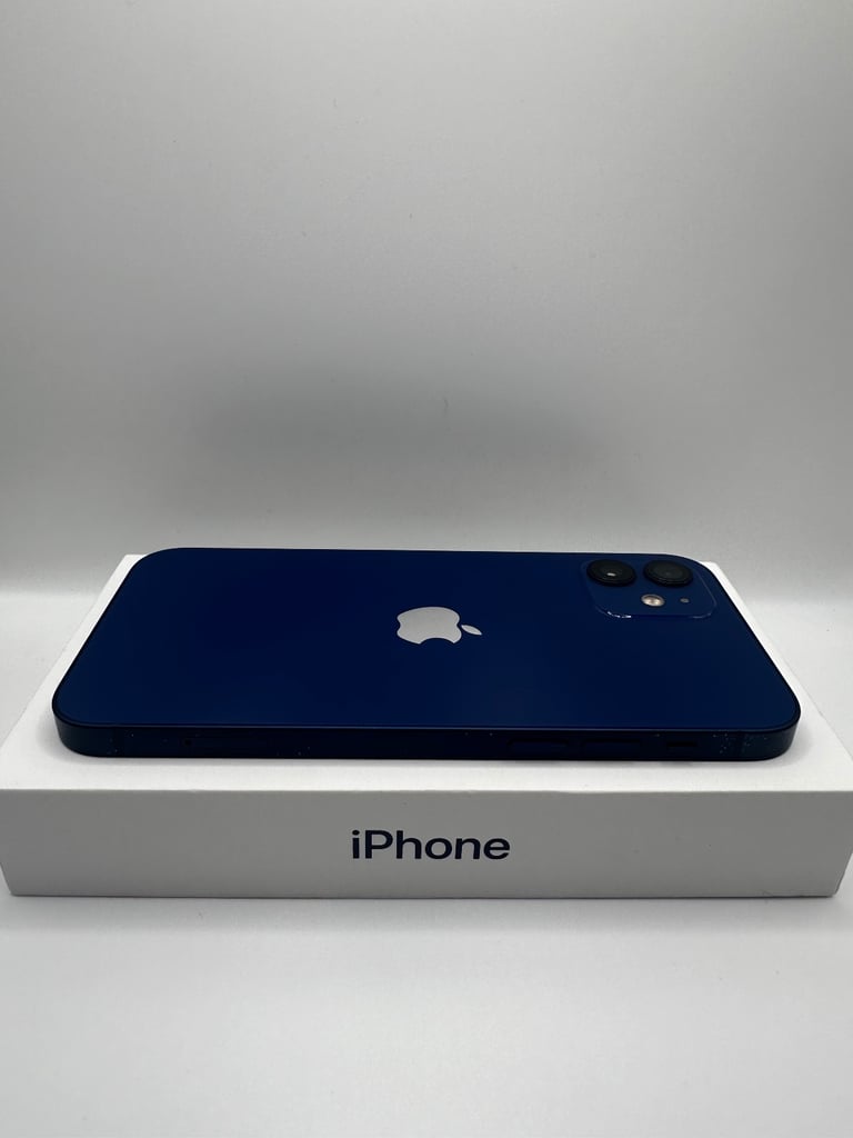PRISTINE: 128gb Apple iPhone 12, Blue (UNLOCKED)