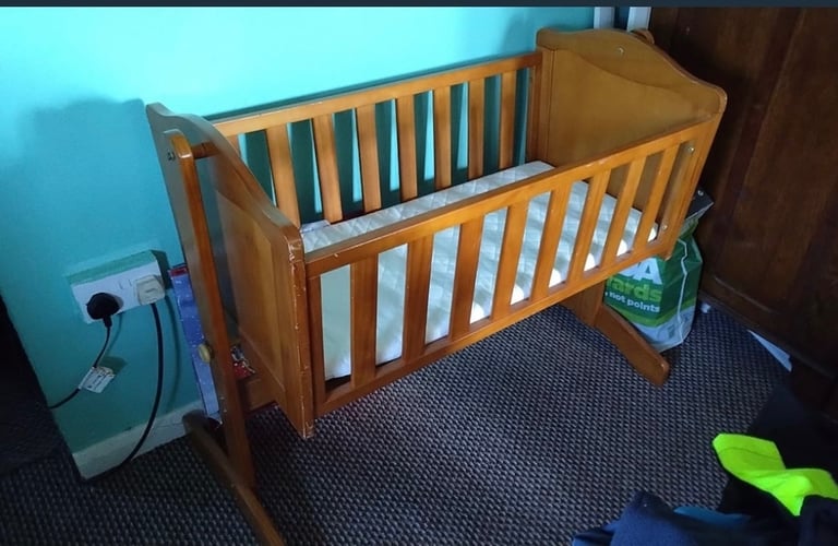 image for Winnie the Pooh crib 