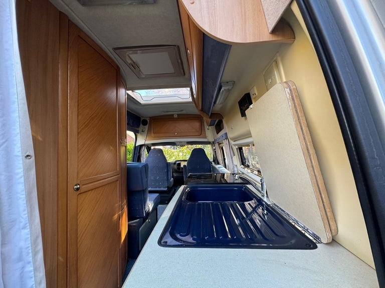 2005 AUTOSLEEPER DUETTO 2 BERTH 3 BELT MOTORHOME