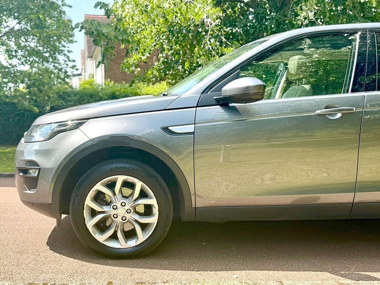 2015 Land Rover Discovery Sport 2.2 Discovery Sport HSE SD4 Auto 4WD 5dr SUV Diesel Automatic