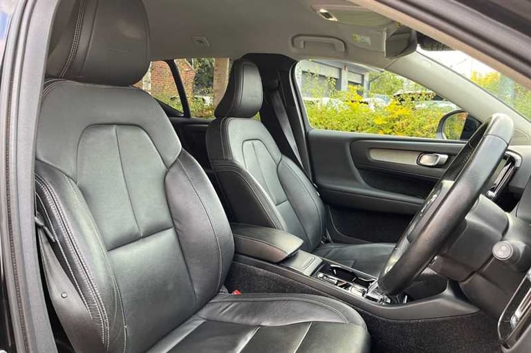 2018 Volvo XC40 2.0 D4 Inscription SUV 5dr Diesel Auto AWD Euro 6 (s/s) (190 ps) SUV Diesel Autom...