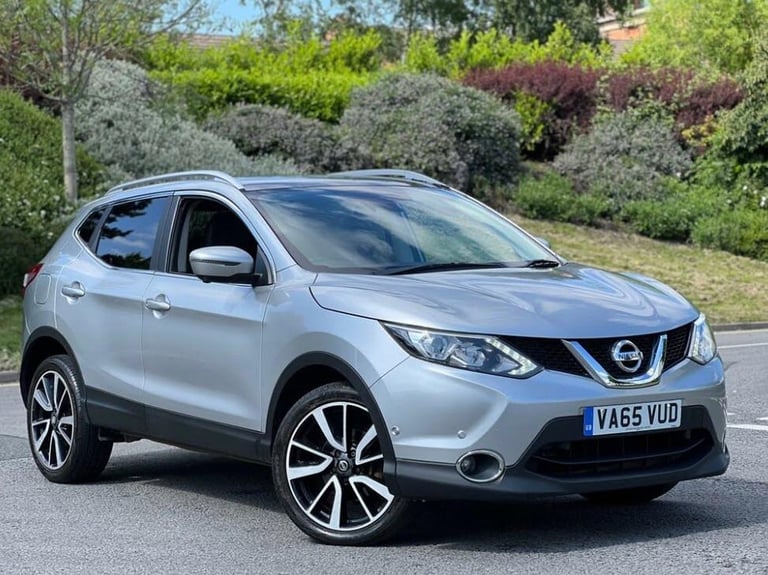 image for 2016 Nissan Qashqai 1.6 dCi Tekna 4WD Euro 6 (s/s) 5dr HATCHBACK Diesel Manual