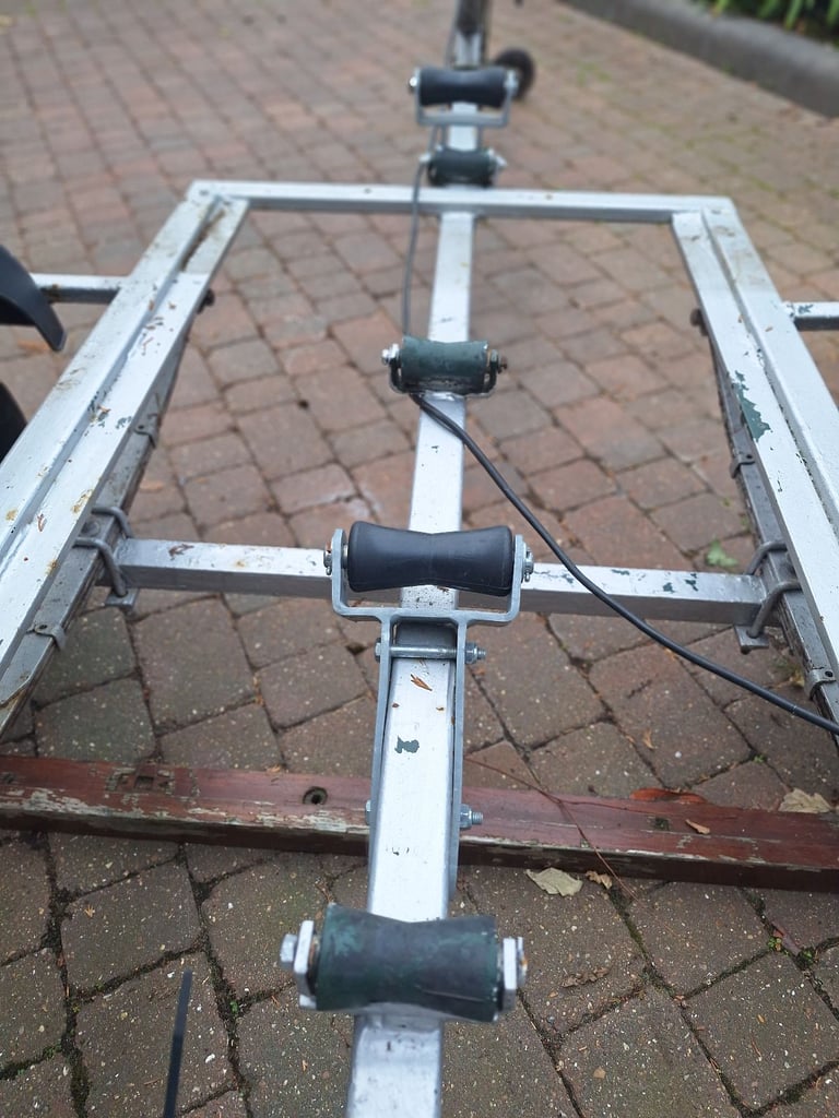 TRAILER-BOAT VGC