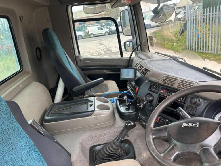 DAF CF 85.410 8x4 HUB REDUCTION MANUAL CHASSIS CAB