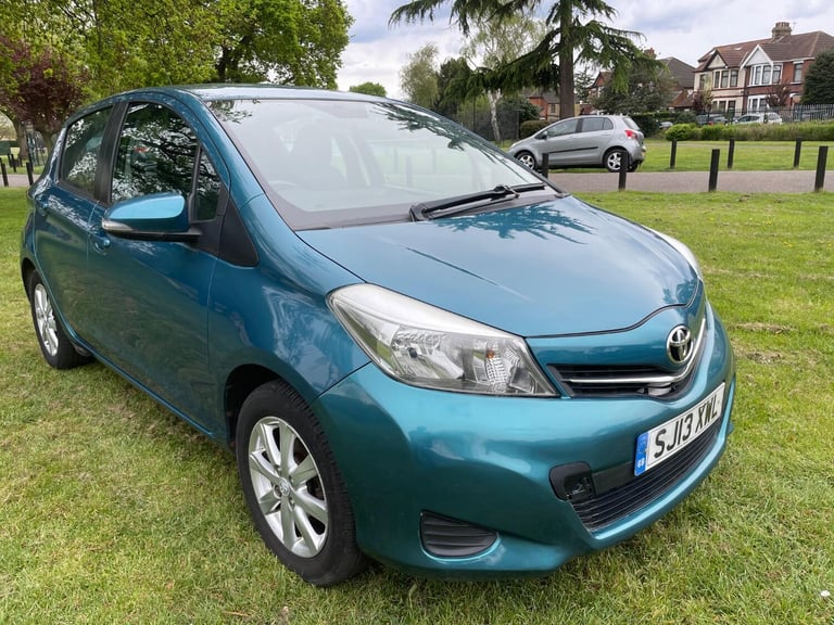 image for TOYOTA YARIS 1.3 Dual VVT-i TR 2013