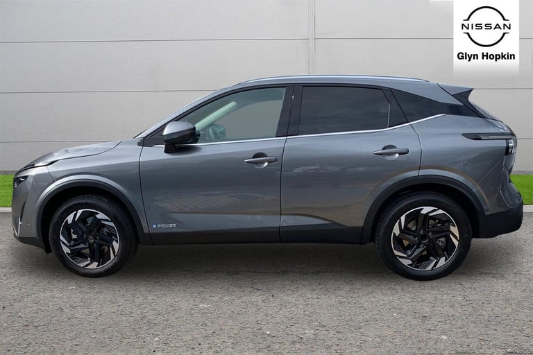 2025 Nissan Qashqai 1.5 E-Power N-Connecta [Glass Roof] 5dr Auto Hatchback Hybrid Automatic