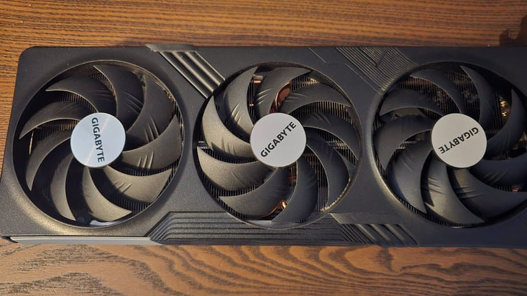 Gaming PC - Small Form Factor - 7900XT GPU - 7700X CPU