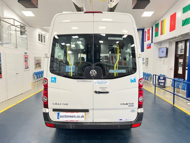 2010 - 10 - VOLKSWAGEN CRAFTER CR35 2.5TDI BLUE 108PS 8 SEAT DISABLED MINIBUS
