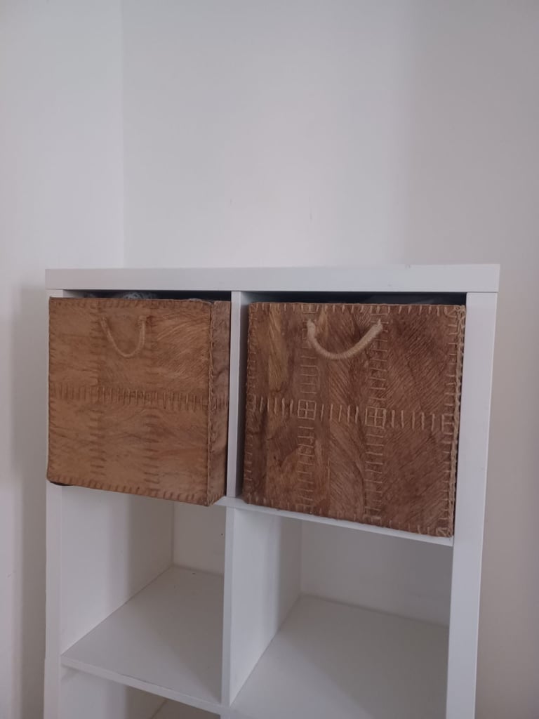 IKEA white storage 3 x 2. Comes with 2 baskets 