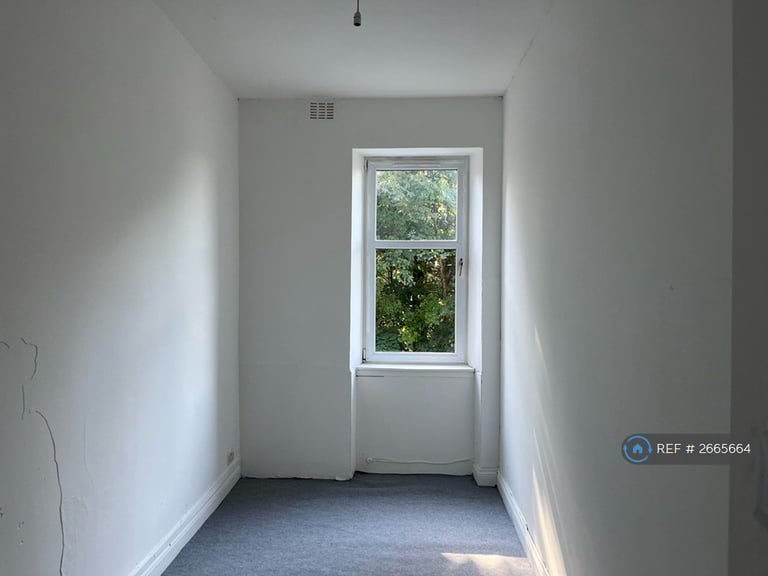 2 bedroom flat in West Main Street, Darvel, KA17 (2 bed) (#2665664)