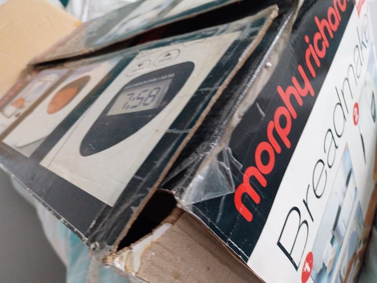 NEW Morphy Richards bread maker