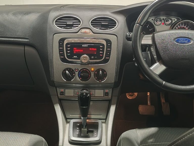 2010 Ford Focus 1.6 Titanium 5dr Auto HATCHBACK PETROL Automatic