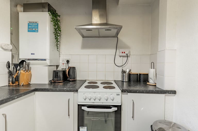 Beautiful 2 bedroom flat in Birmingham City Centre is available for Rent (B16 8)
