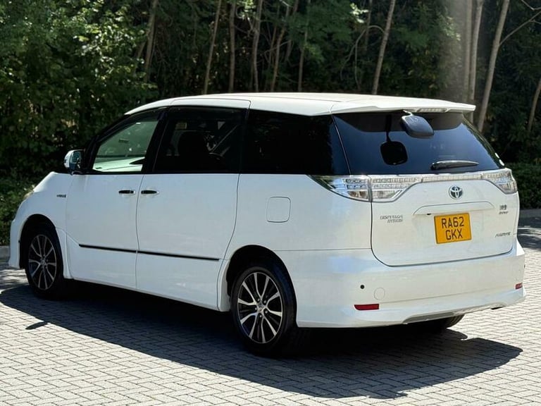 Toyota Estima 2012