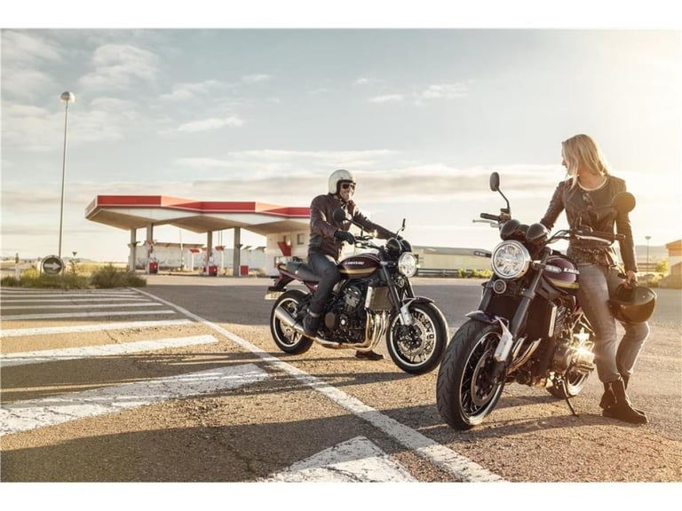 Kawasaki Z900RS ZR900 2025