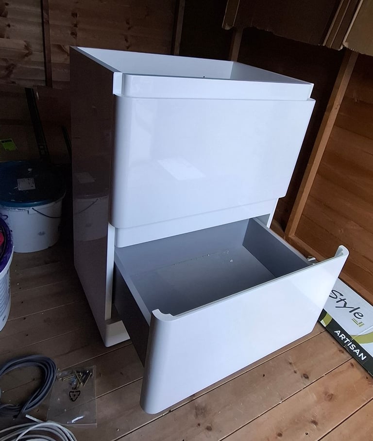 EASY BATHROOMS 600mm Vanity Unit