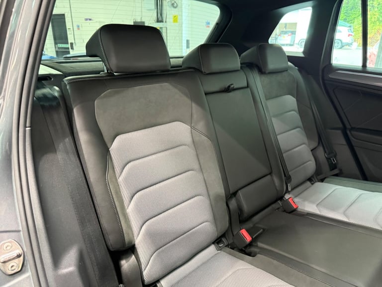2020 Volkswagen Tiguan 2.0 TDI R-Line Tech SUV 5dr Diesel DSG Euro 6 (s/s) (150 ps) ESTATE Diesel...