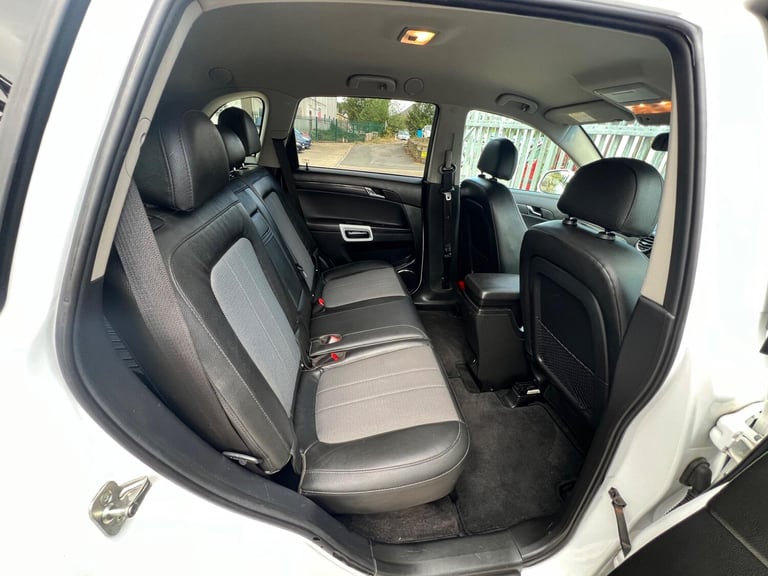 2013 Vauxhall Antara 2.4 Exclusiv 2WD Euro 5 5dr HATCHBACK Petrol Manual