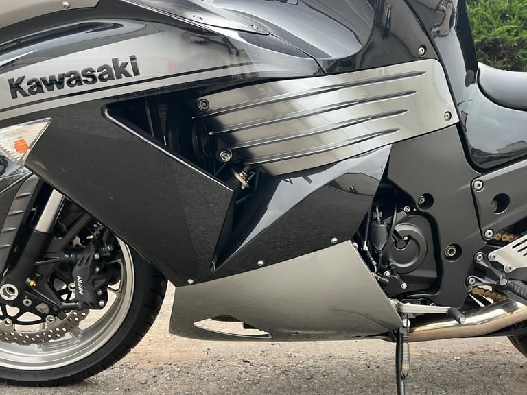 KAWASAKI ZZR1400 ABS, 2011(11), 20,552 MILES, FSH, STUNNING BIKE, EXTRAS, £4695
