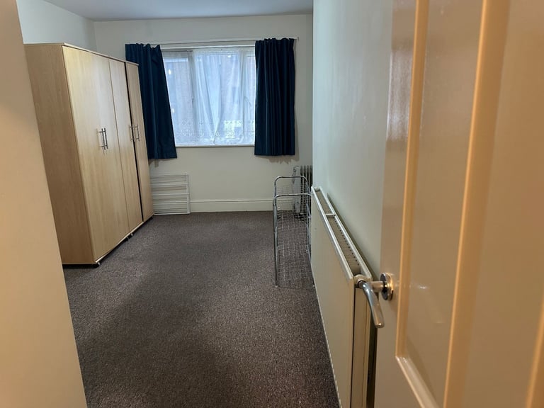 ONE BEDROOM FLAT FIRST FLOOR IN SUDBURY TOWN FOR RENT