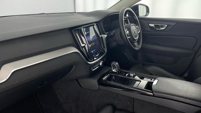2022 Volvo V60 Recharge Plus T6 AWD plug-in hybrid Electric/Petrol Dark Automatic Estate Hybrid A...