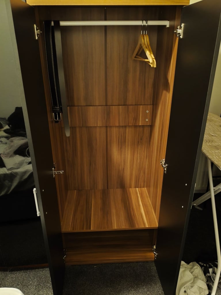 Modern Black 2 Door Wardrobe – Great Condition + 5 Free Wooden Hangers/Sale