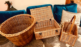 Vintage basket wear collection Log,picnic,bottle baskets