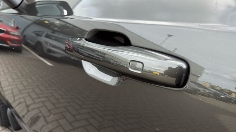 2021 Volvo XC90 Recharge R-Design Pro, T8 AWD plug-in hybrid, 7 Seats Estate Petrol Parallel PHEV...