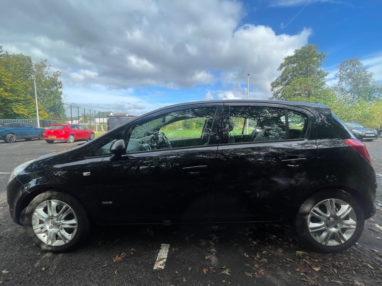 2009 Vauxhall Corsa 1.2i 16V Design 5dr HATCHBACK Petrol Manual