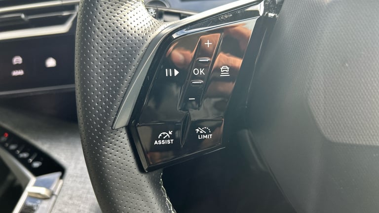 2025 Peugeot 5008 1.2 Hybrid 136 GT 5dr e-DSC6 Petrol Estate Estate Petrol Automatic