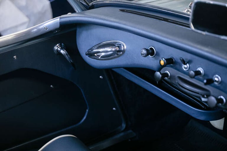 2021 Austin Healey PETROL Manual