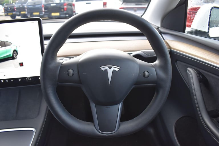 2022 Tesla Model Y (Dual Motor) Long Range Auto 4WDE 5dr MPV Electric Automatic
